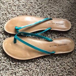 Antonio Melani flip flops